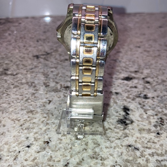 UEC Relic WET by Fossil men's watch two tone band with green face - Picture 4 of 11